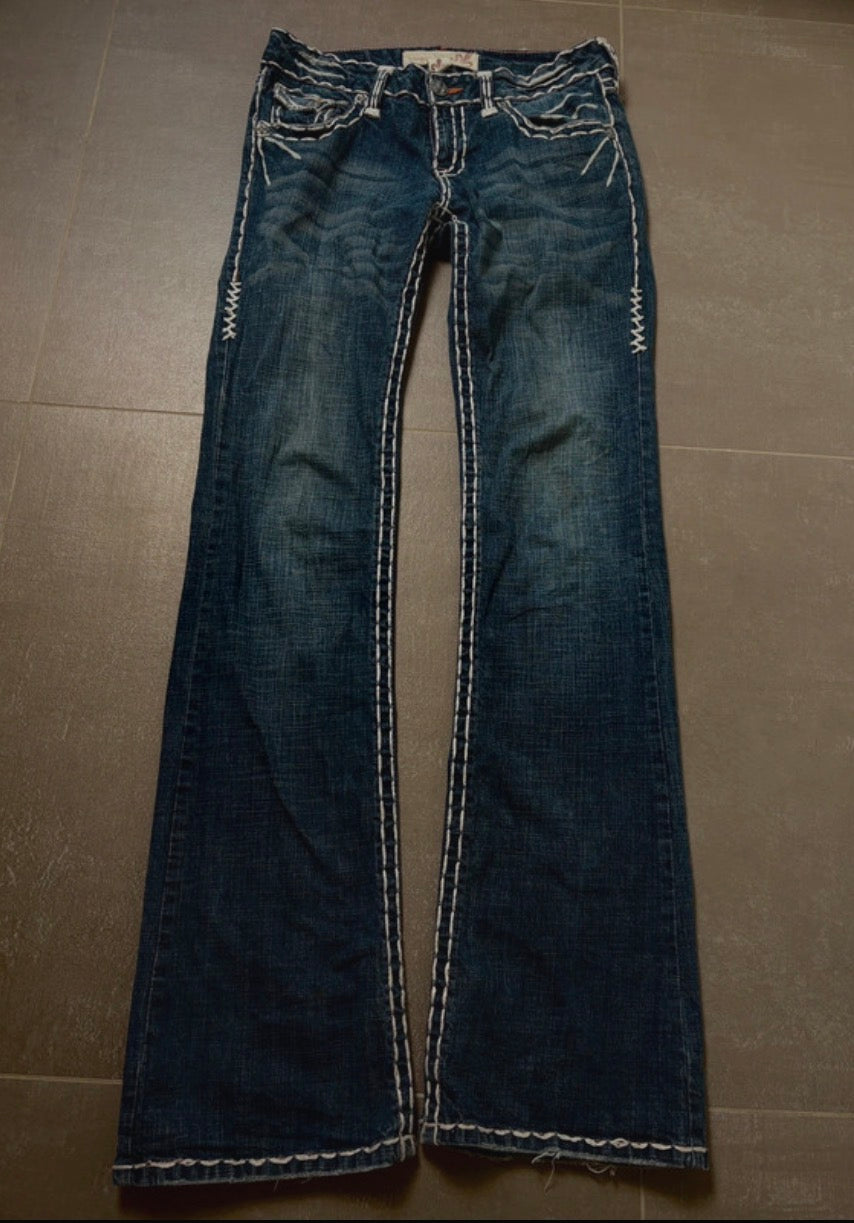 Y2K 2000s Vintage embroidered Fock Revival low waist bootcut Jeans diva Archive Pinterest